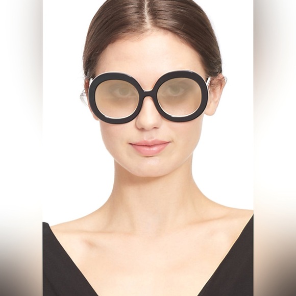 Alice + Olivia Retro Round Melrose Black Sunglasses - Picture 12 of 16